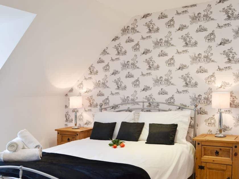 Double bedroom | Clunnie Mor - Allt Mor Cottages, Aviemore