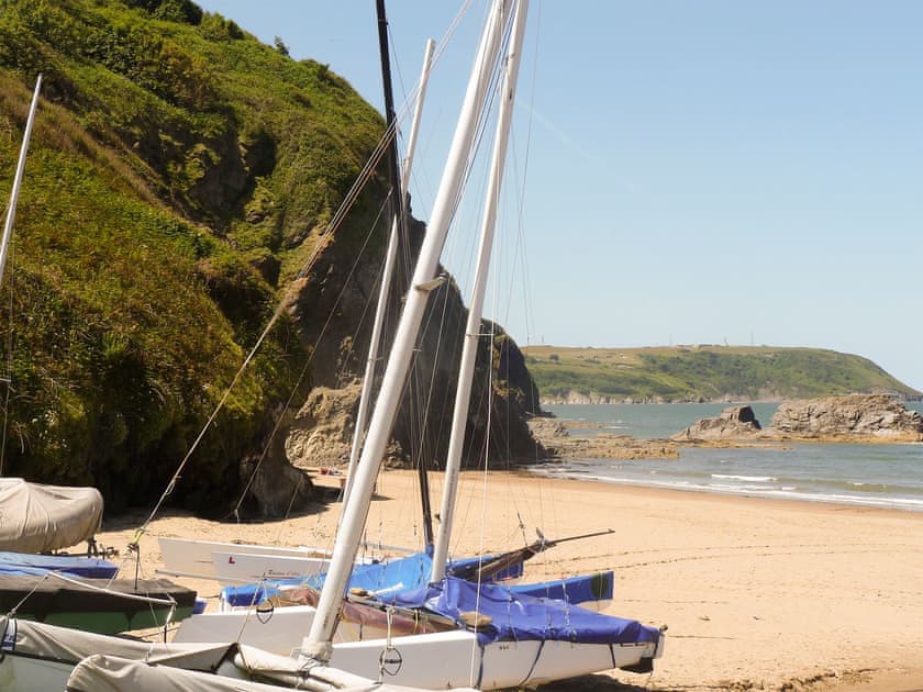 Beautiful sandy beaches along the local coastline | Red Kite Cottage, Maesymeillion, near New Quay