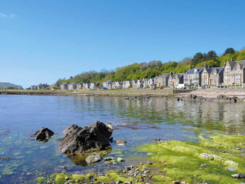 Wonderful holiday accommodation, in a superb location (right on the photo) | Thornbank, Millport, Isle of Cumbrae