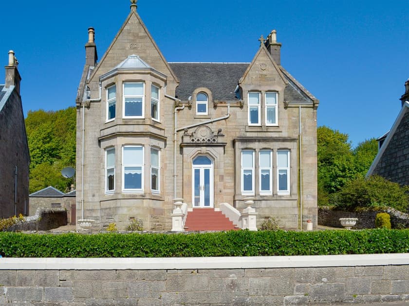 Spacious upper conversion of a Victorian villa boasts | Thornbank, Millport, Isle of Cumbrae
