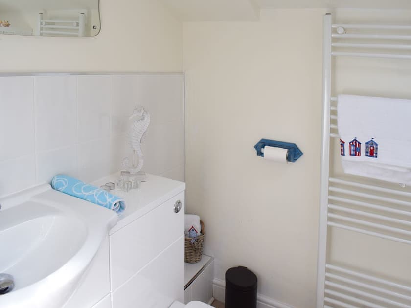 Showe room | Cleveland Way Cottage, Skinningrove, near Whitby
