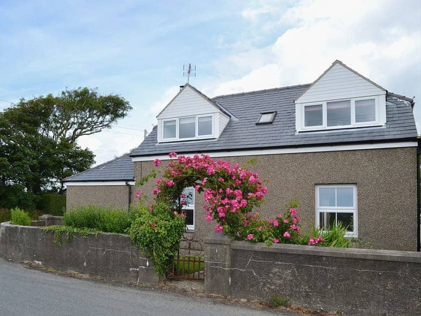 Beautiful detached holiday cottage on the Llyn peninsula | Rhos Y Grug, Llangwnadl, near Pwllheli