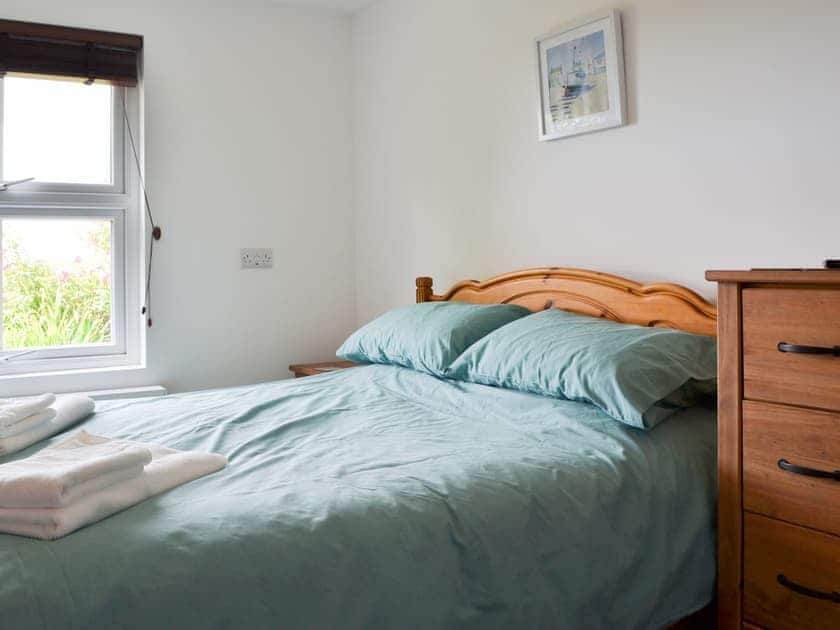 Lovely double bedroom | Rhos Y Grug, Llangwnadl, near Pwllheli