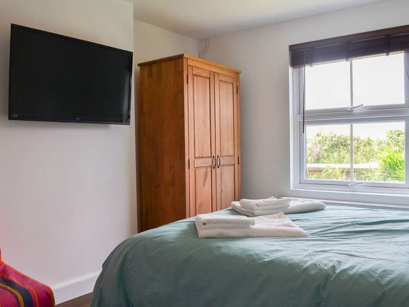 Comfortable double bedroom | Rhos Y Grug, Llangwnadl, near Pwllheli