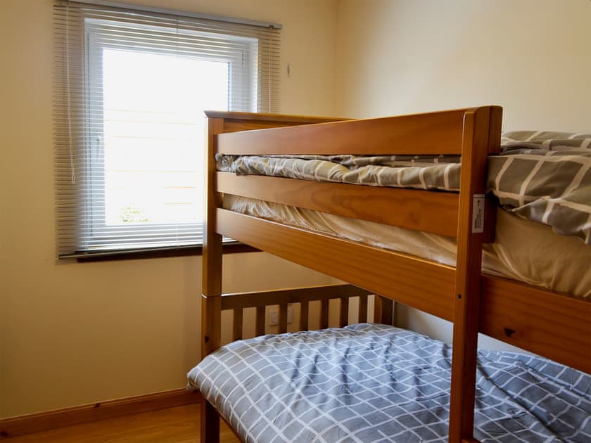 Bunk bedroom | Ivy Cottage, Montrose