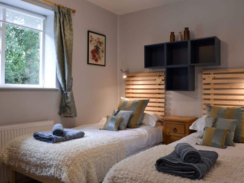 Twin bedroom | Burrills View, Horderley, near Craven Arms