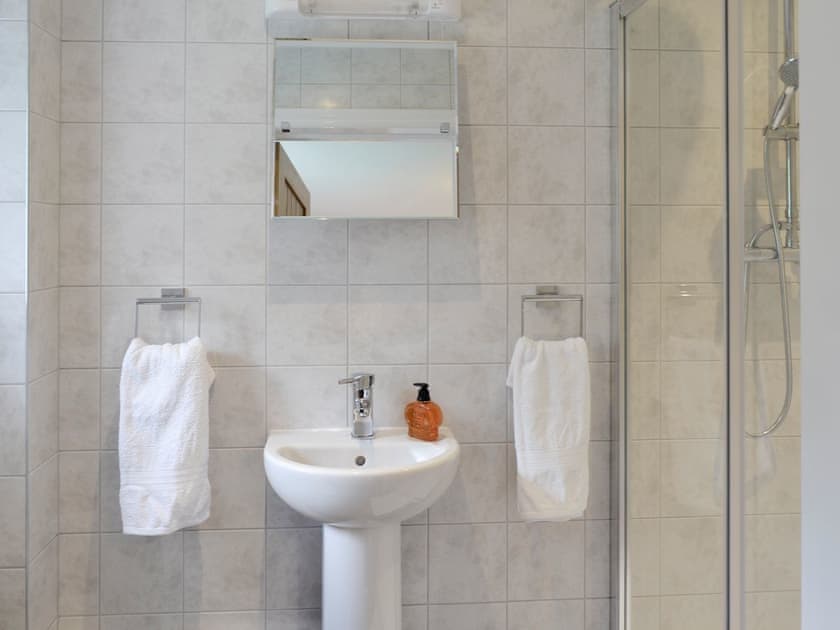En-suite shower room | Old Dairy - Andover Lane Farm, Faberstown, near Andover