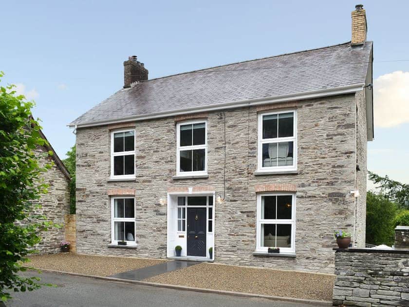 Substantial detached Welsh holiday cottage | Maes yr Onnen, Abercych, near Cardigan