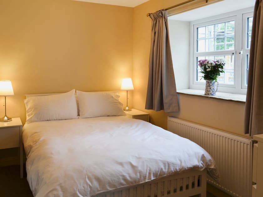 Comfortable double bedroom with en-suite | The Hen House - White House Cottages, Brandon, near Durham