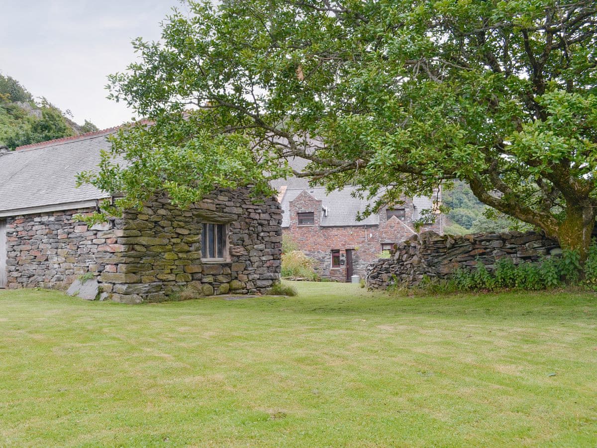 Erw Goed Old Barn Ref Ojc In Arthog Near Dolgellau Gwynedd