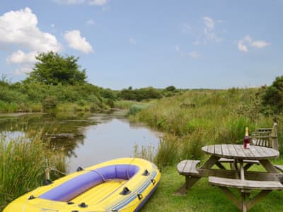 Lake Villa Holiday Cottages And Hidden Lakes Nuthatch Cottage