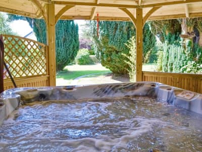 Pickpocket Hall North Wales Borders Accommodation Holiday