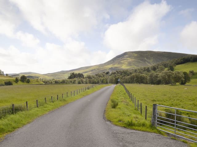 Rowan Tree Cottage Ref S4216 In Glenisla Angus Cottages Com