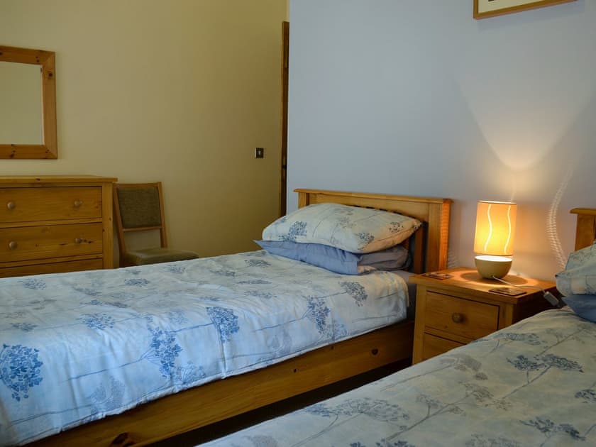 Comfortable twin bedroom | Bwthyn Clyd, Llangollen, near Wrexham