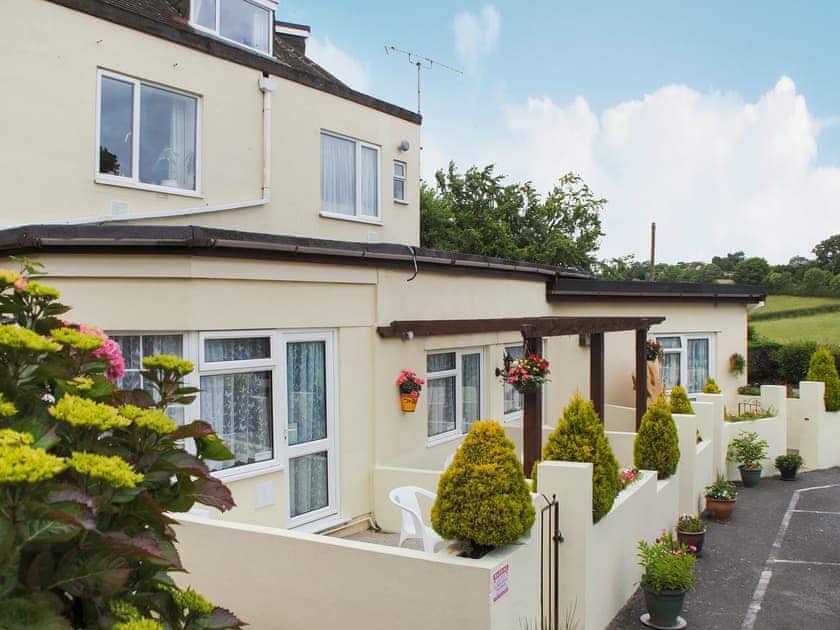 Complex of terraced apartments is an ideal holiday base | Devon, Maidencombe,