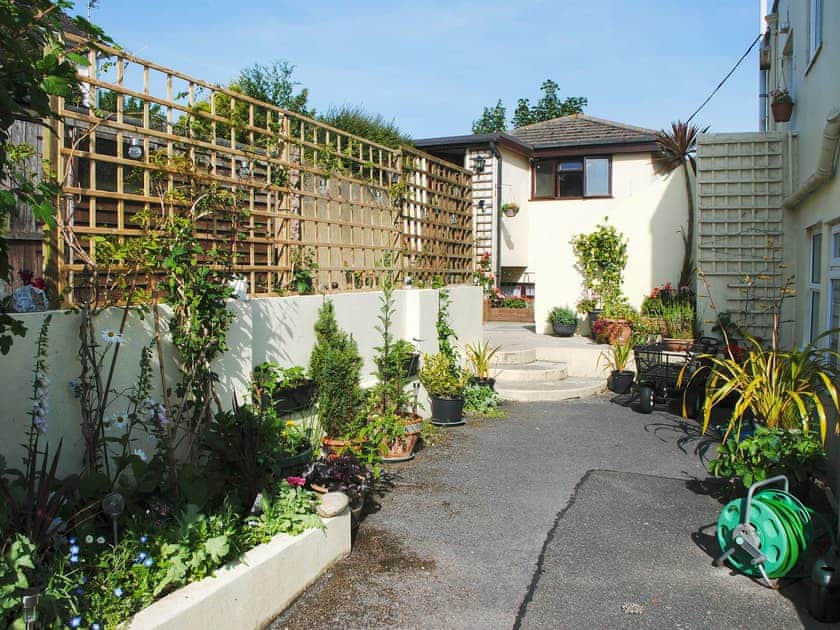 Complex of terraced apartments is an ideal holiday base | Devon, Maidencombe,