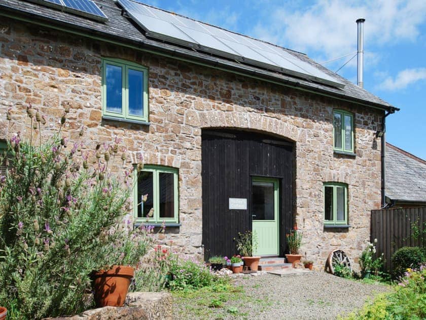 Delightful Devon holiday accommodation with ample private parking | Medley’s Cottage - Lower Winsford Farm, Halwill Junction, near Beaworthy