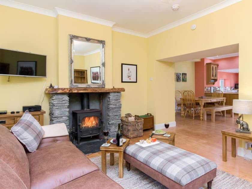 Warm and inviting living room | Grace’s Cottage - Invertrossachs Estate Cottages, Invertrossachs, near Callander