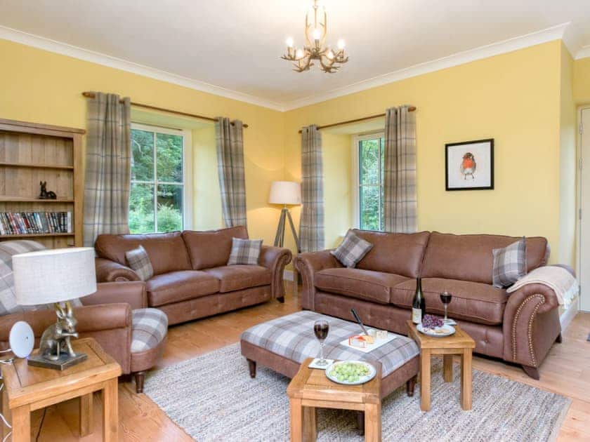 Spacious, comfortable living room | Grace’s Cottage - Invertrossachs Estate Cottages, Invertrossachs, near Callander