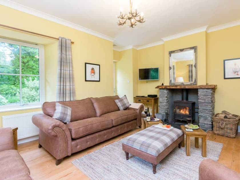 Homely living room | Grace’s Cottage - Invertrossachs Estate Cottages, Invertrossachs, near Callander