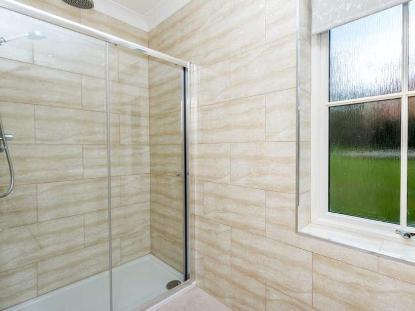 Large en-suite shower room | Grace’s Cottage - Invertrossachs Estate Cottages, Invertrossachs, near Callander