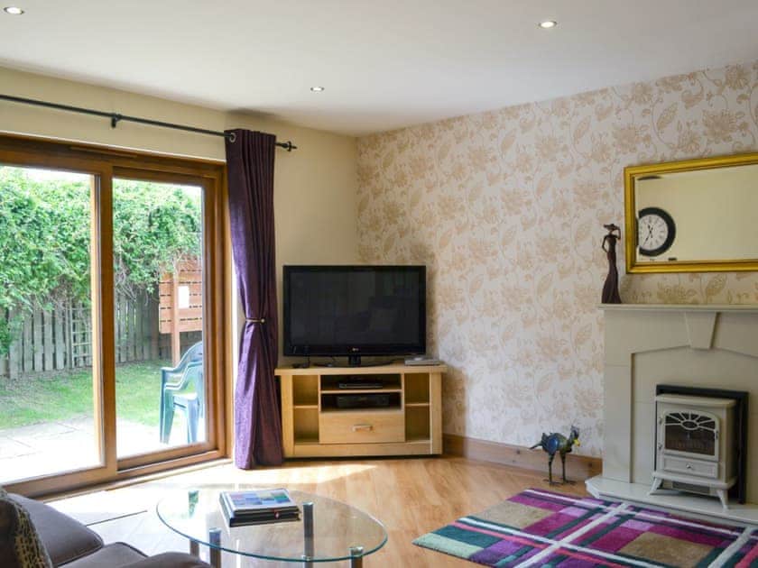 Light and comfortable living room | Coire Cas - Allt Mor Cottages, Aviemore