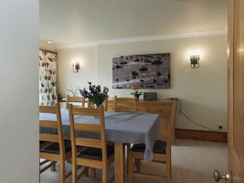 Inviting dining room | Rockstedde, Salcombe