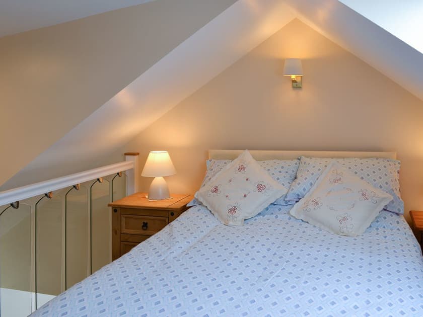 Charming romantic double bedroom | Freya Cottage & Christine CottageFreya Cottage, Flamborough