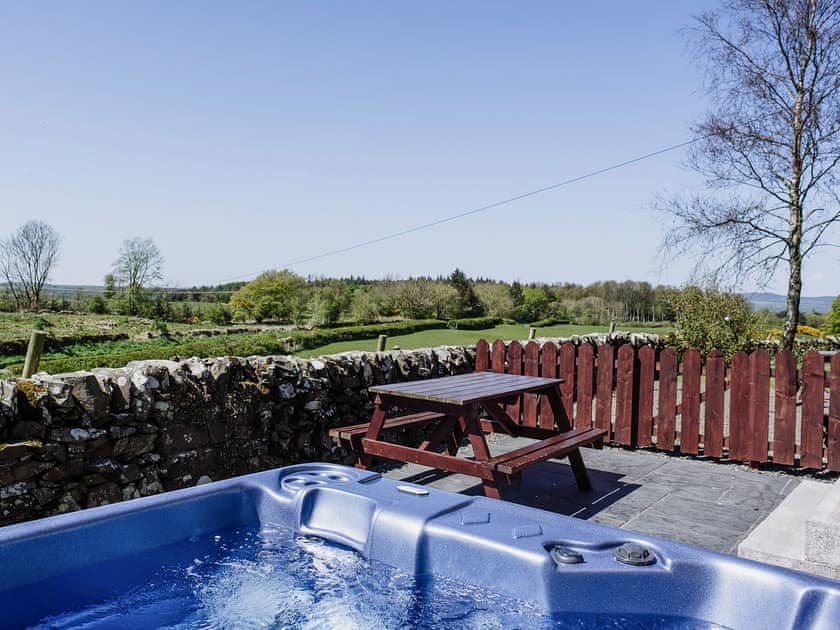 Private hot tub for 6 | High Kirkland Holiday Cottages: Heron View - High Kirkland Holiday Cottages, Kirkcudbright