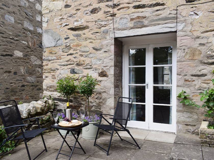 Courtyard with garden furniture | Toad Hall, Aberfeldy