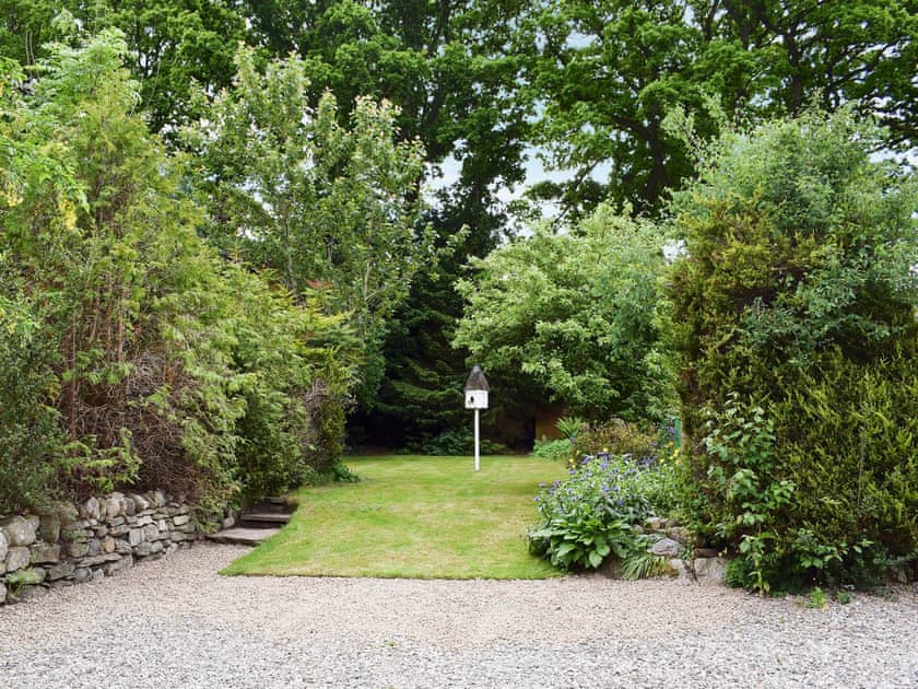 Large private grassed area and garden furniture | Toad Hall, Aberfeldy