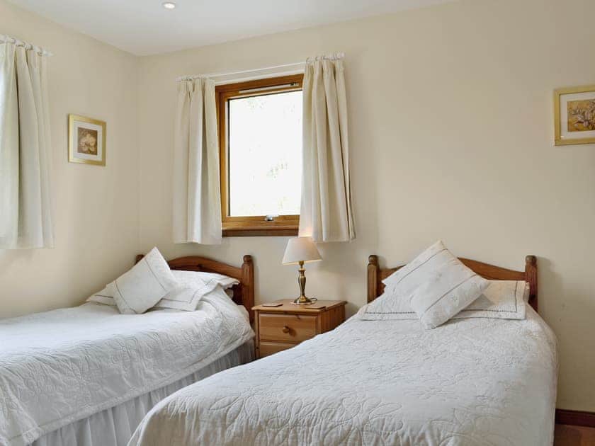 Twin bedroom | Seaside Cottage, by Inverinate, Kyle