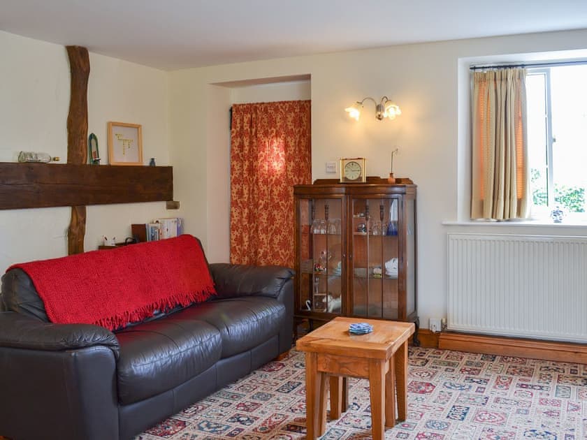 Cosy and comfortable living/dining area | Dragonfly Cottage - West End Farm Cottages, Brompton by Sawdon
