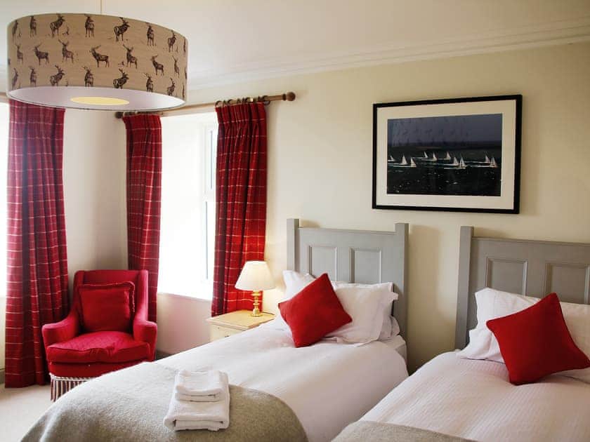 Twin bedroom with en-suite | Diamonds Laggan - Barwhillanty Estate, Parton, near Castle Douglas