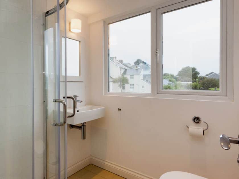Shared shower room | Weald, Salcombe