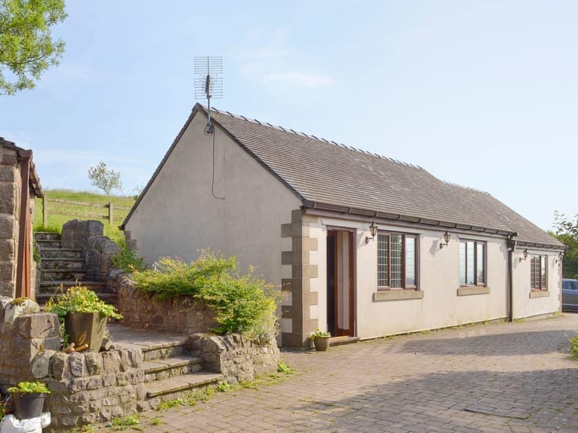 Railway Cottage (ref UK4108) in Longcliffe, near Ashbourne, Derbyshire ...