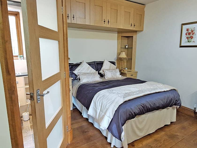 Relaxing double bedroom | Railway Cottage, Longcliffe, near Ashbourne