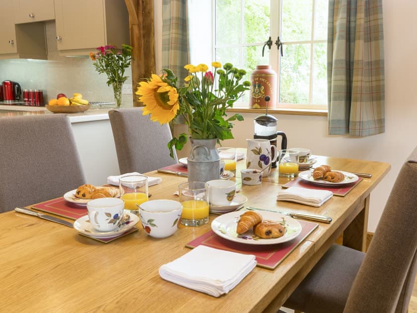 Well presented dining area | The Calf Shed - Wood Street Farm, Royal Wootton Bassett