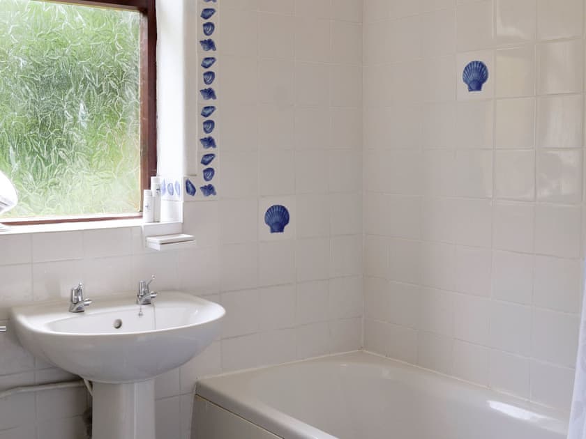 Family bathroom with shower over bath | Peasholm, Thornton le Dale, near Pickering