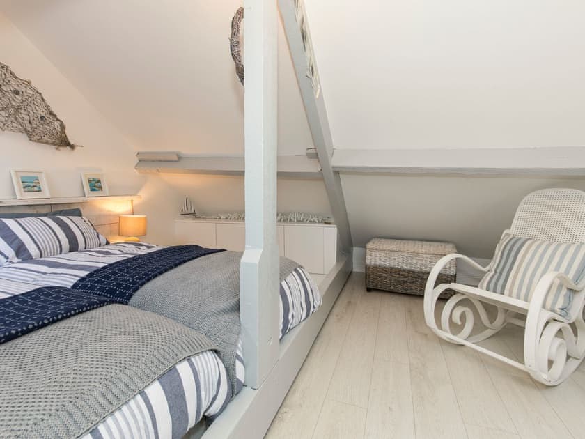 Spacious twin bedroom | Rose and Crown Yard, Whitby