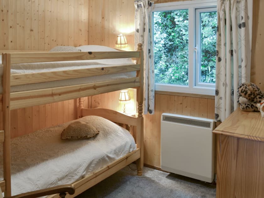 Good-sized bunk bedroom | Trewartha-By-Chy, Crackington Haven