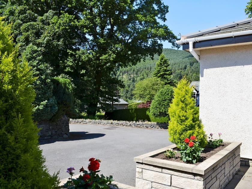 Private parking for 6 cars | Fourwinds, Keswick