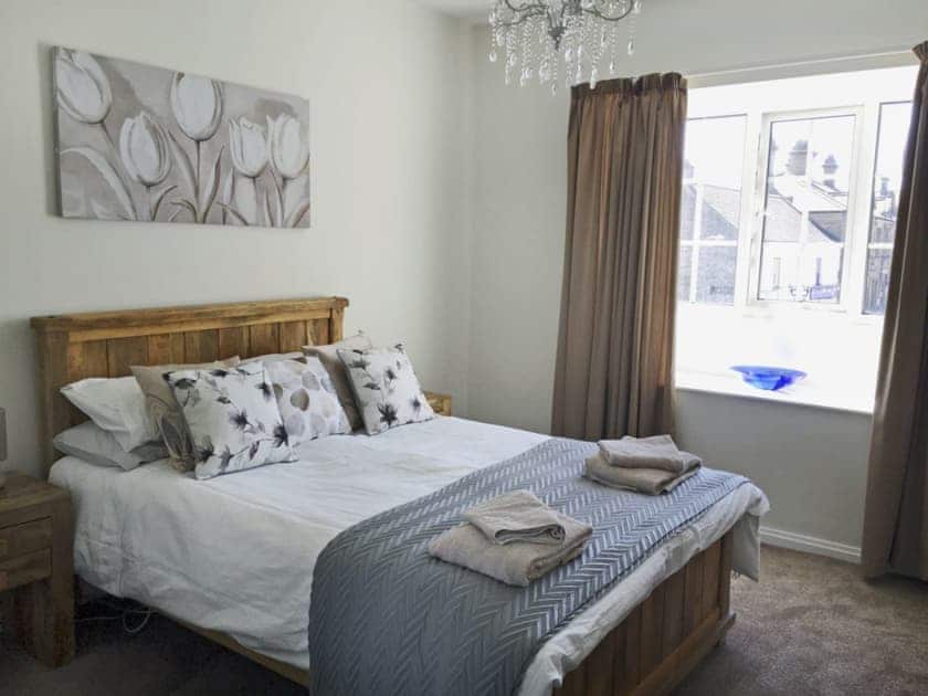 Elegant double bedroom | Brackenberry Cottage, Leyburn