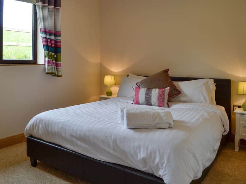 Double bedroom | River Cottage - Mill Farm Holiday Cottages, Heyope, near Knighton