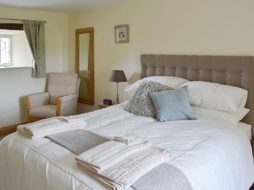 Cosy and inviting double bedroom | Brow View Cottage, Ravenstonedale, near Kirkby Stephen