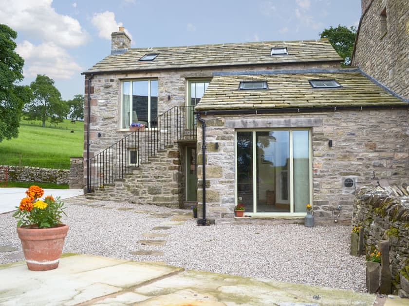 Lovingly restored barn conversion | Brow View Cottage, Ravenstonedale, near Kirkby Stephen
