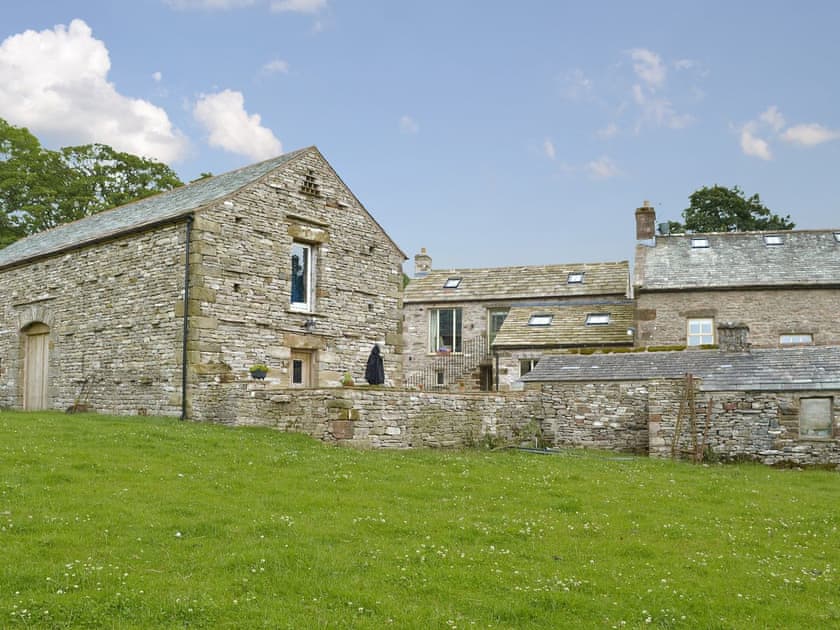 Delightful stone barn nestling amongst similar farm properties | Brow View Cottage, Ravenstonedale, near Kirkby Stephen