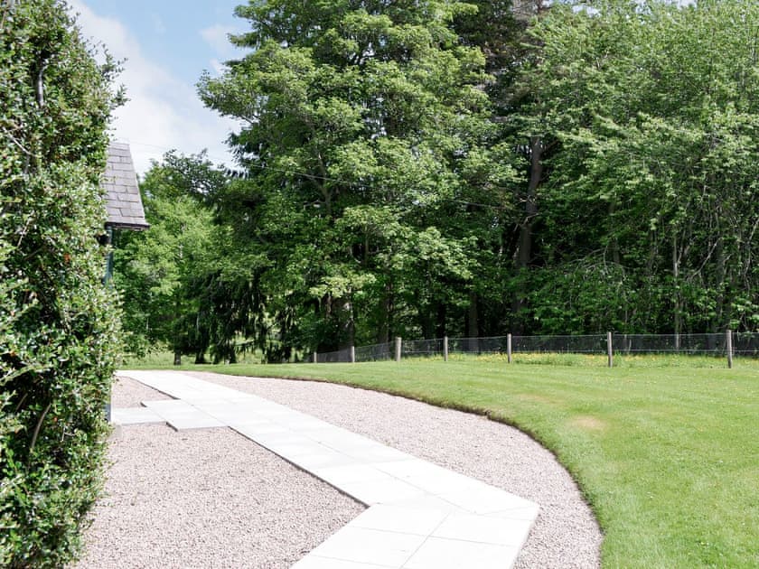 Exquisitely presented grounds | Brow Cottage - Glenkindie Estate Holiday Cottages, Glenkindie, near Alford