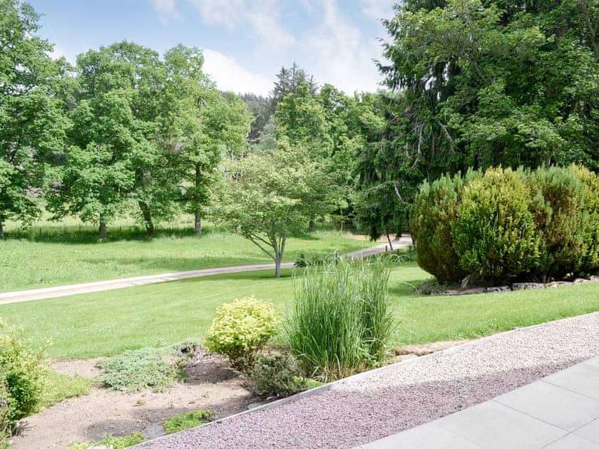 Immaculately presented grounds  | Brow Cottage - Glenkindie Estate Holiday Cottages, Glenkindie, near Alford