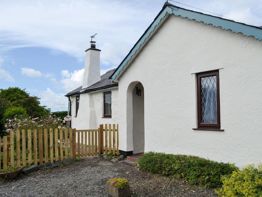Semi-detached, single storey holiday home | Preswylfa, Llanddona, near Bangor